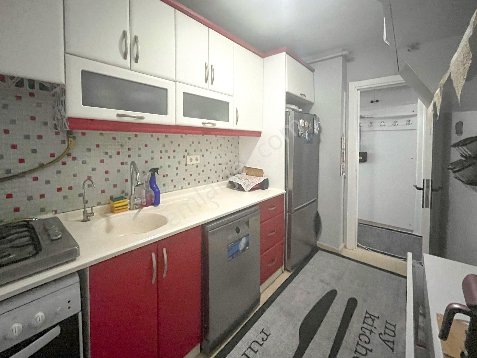 Bayraklı Sevgiyolu Yanında Tadilatlı Ara Kat 2+1 - Görsel 9