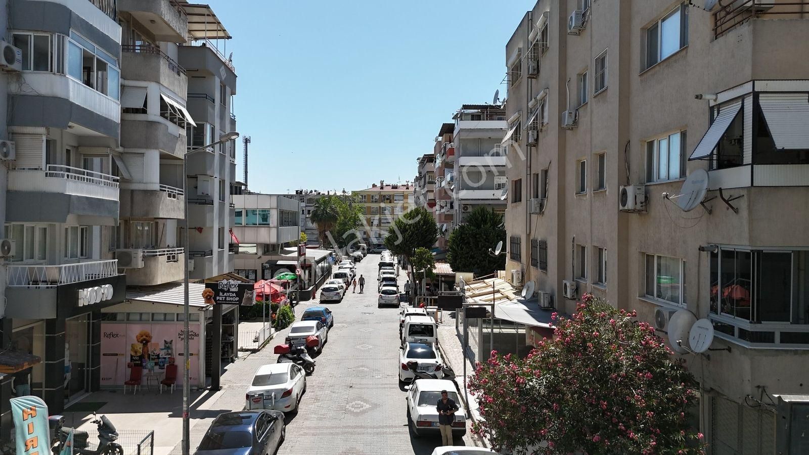 Bayraklı Sevgiyolu Yanında Tadilatlı Ara Kat 2+1 - Görsel 14