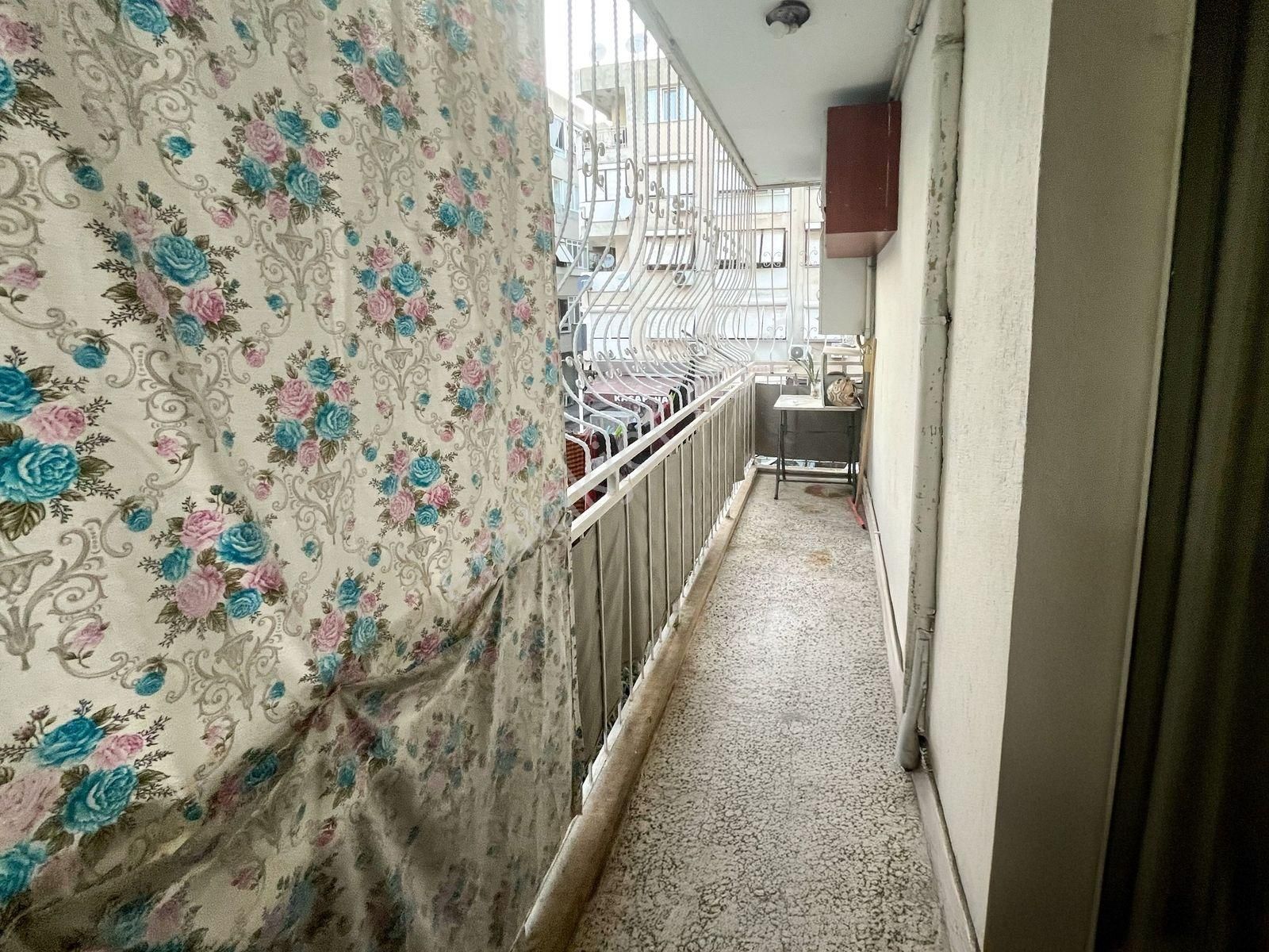 Bayraklı Sevgiyolu Yanında Tadilatlı Ara Kat 2+1 - Görsel 4