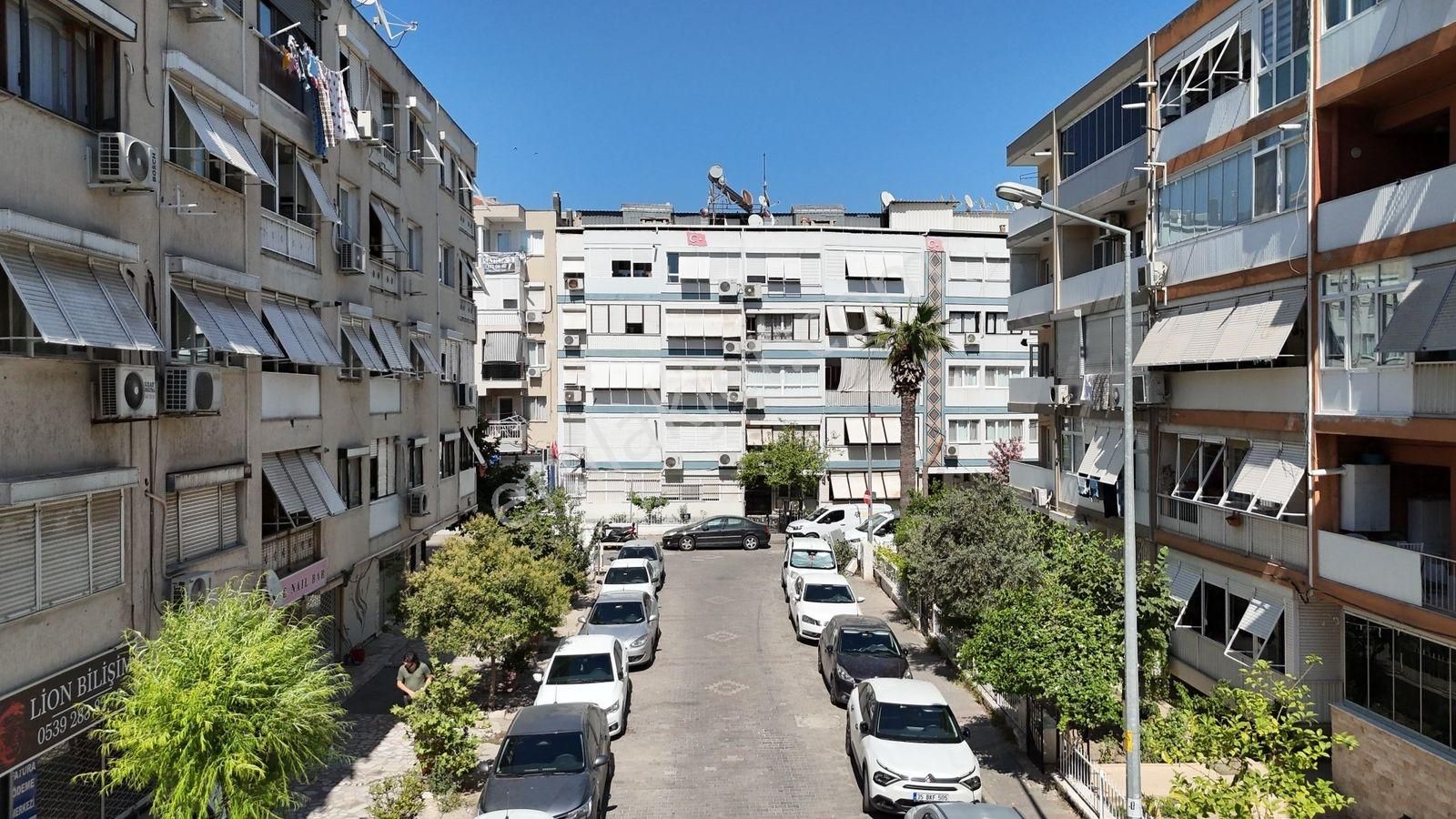 Bayraklı Sevgiyolu Yanında Tadilatlı Ara Kat 2+1 - Görsel 7