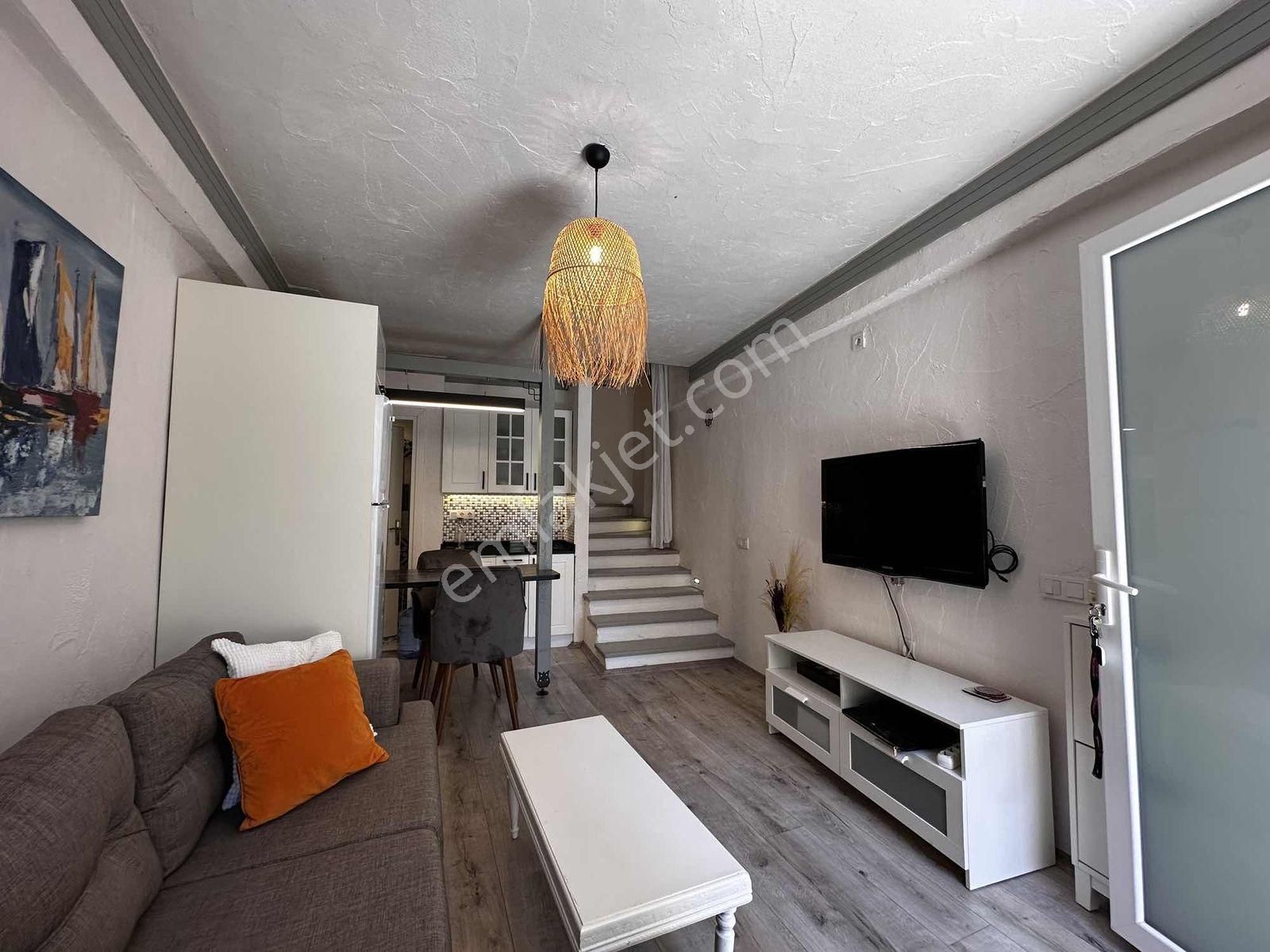 Çeşme Alaçatı Da Satılık Cumbalı Villa - Görsel 22