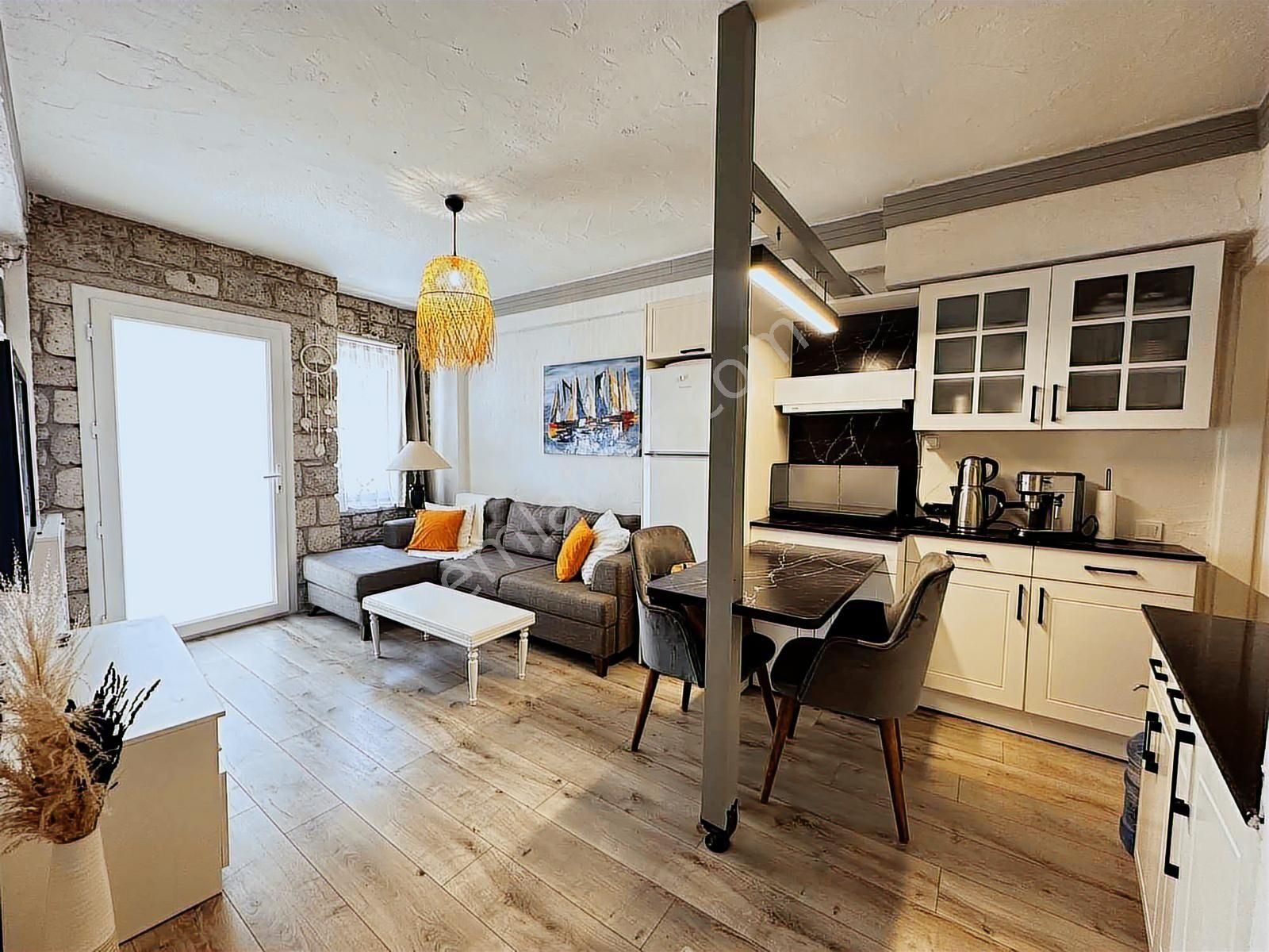 Çeşme Alaçatı Da Satılık Cumbalı Villa - Görsel 5