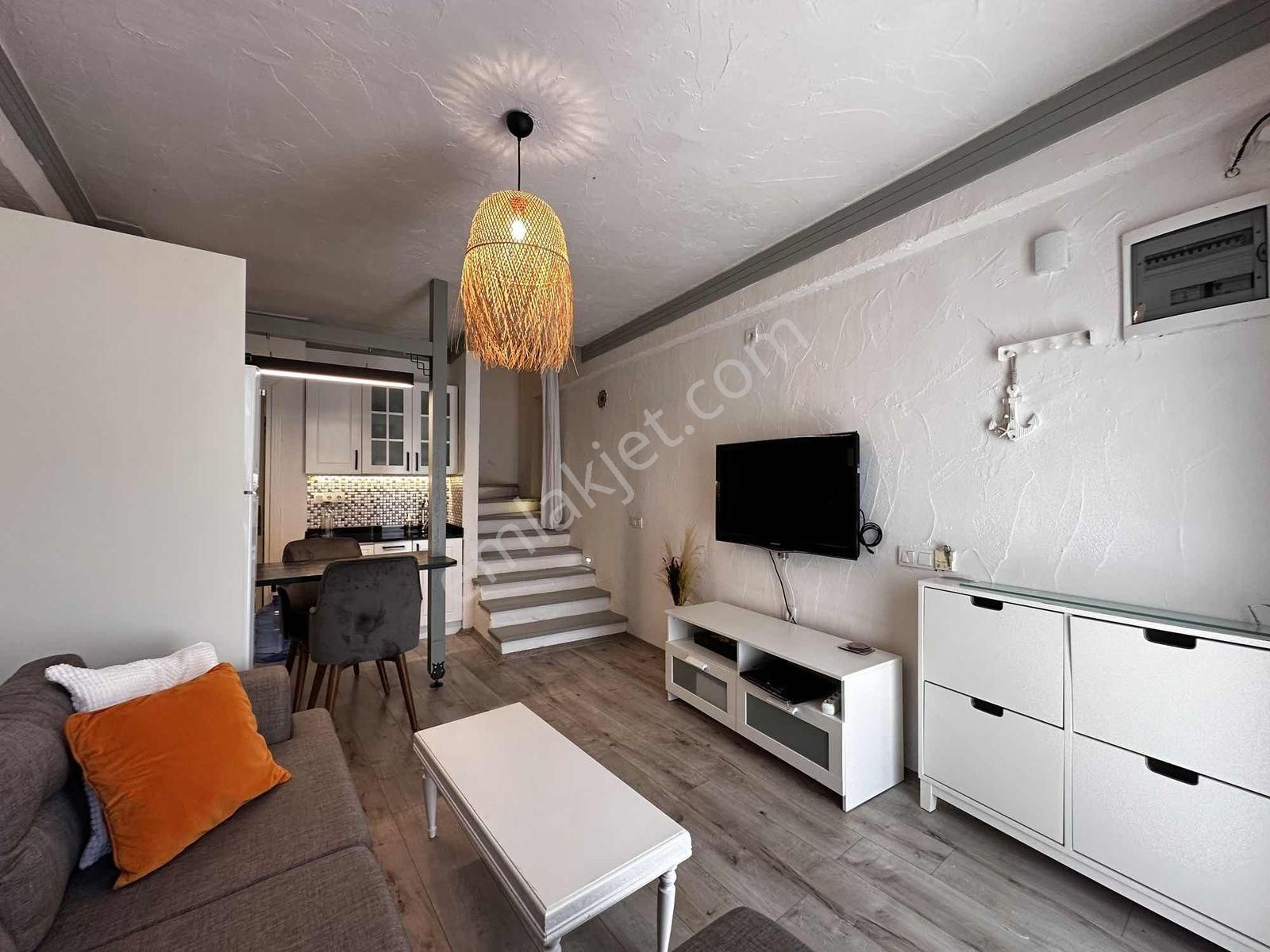 Çeşme Alaçatı Da Satılık Cumbalı Villa - Görsel 18