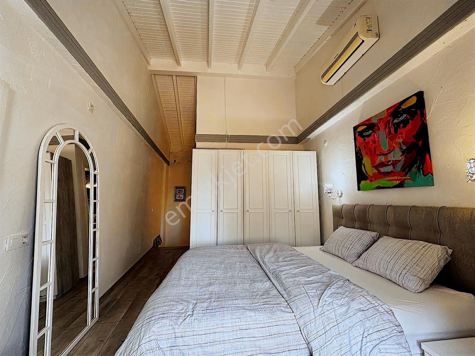 Çeşme Alaçatı Da Satılık Cumbalı Villa - Görsel 11