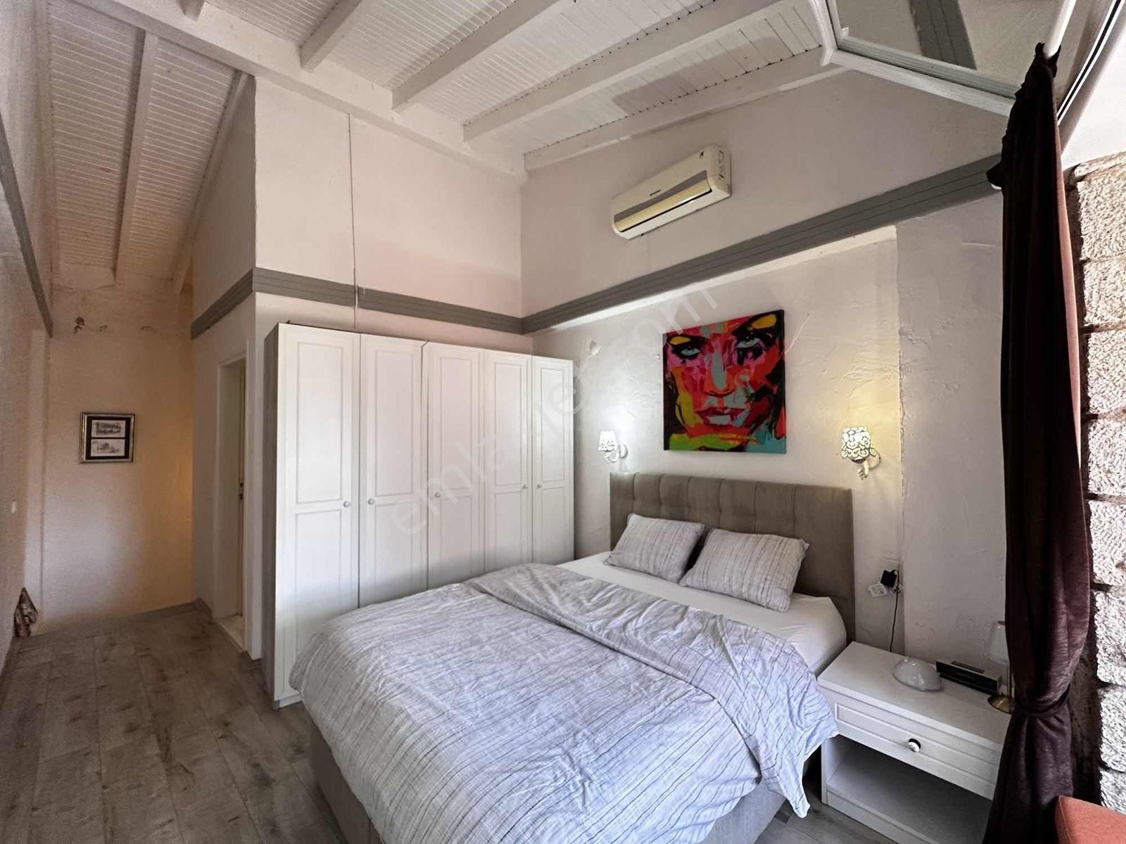 Çeşme Alaçatı Da Satılık Cumbalı Villa - Görsel 23