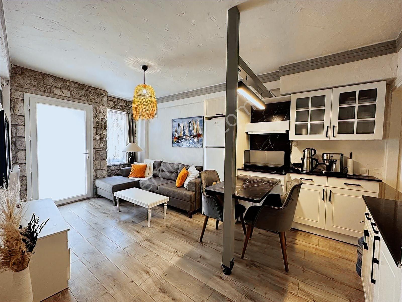 Çeşme Alaçatı Da Satılık Cumbalı Villa - Görsel 8