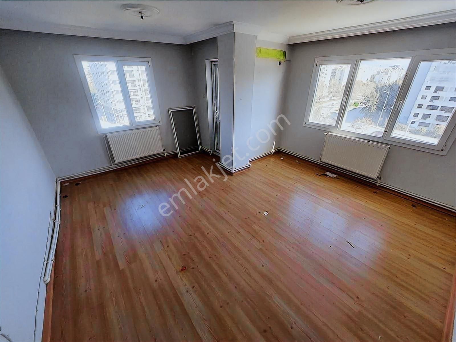 Bayraklı Mansuroğlunda Ön Cephe Ana Cadde Takasa Açık 3+1 Daire - Görsel 7