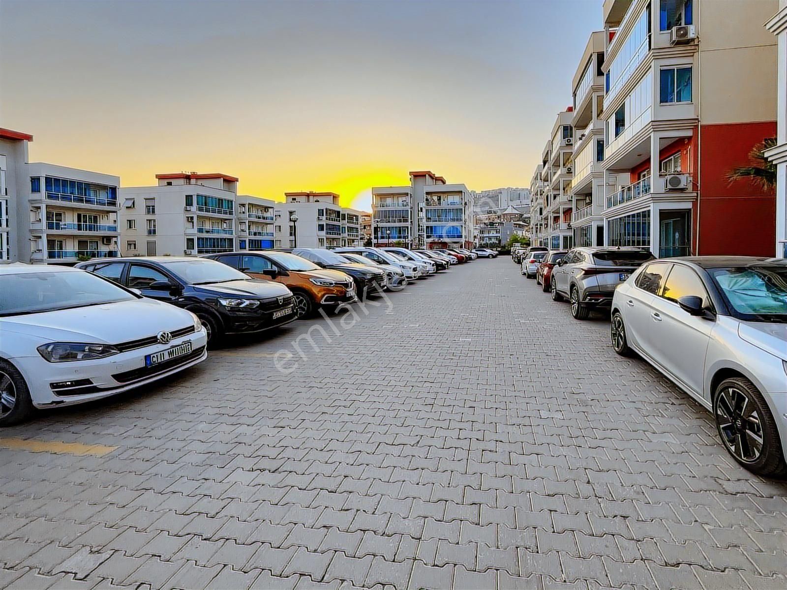 Bayraklı Osmangazi Havuzlu Site İçi 2+1 Daire - Görsel 16