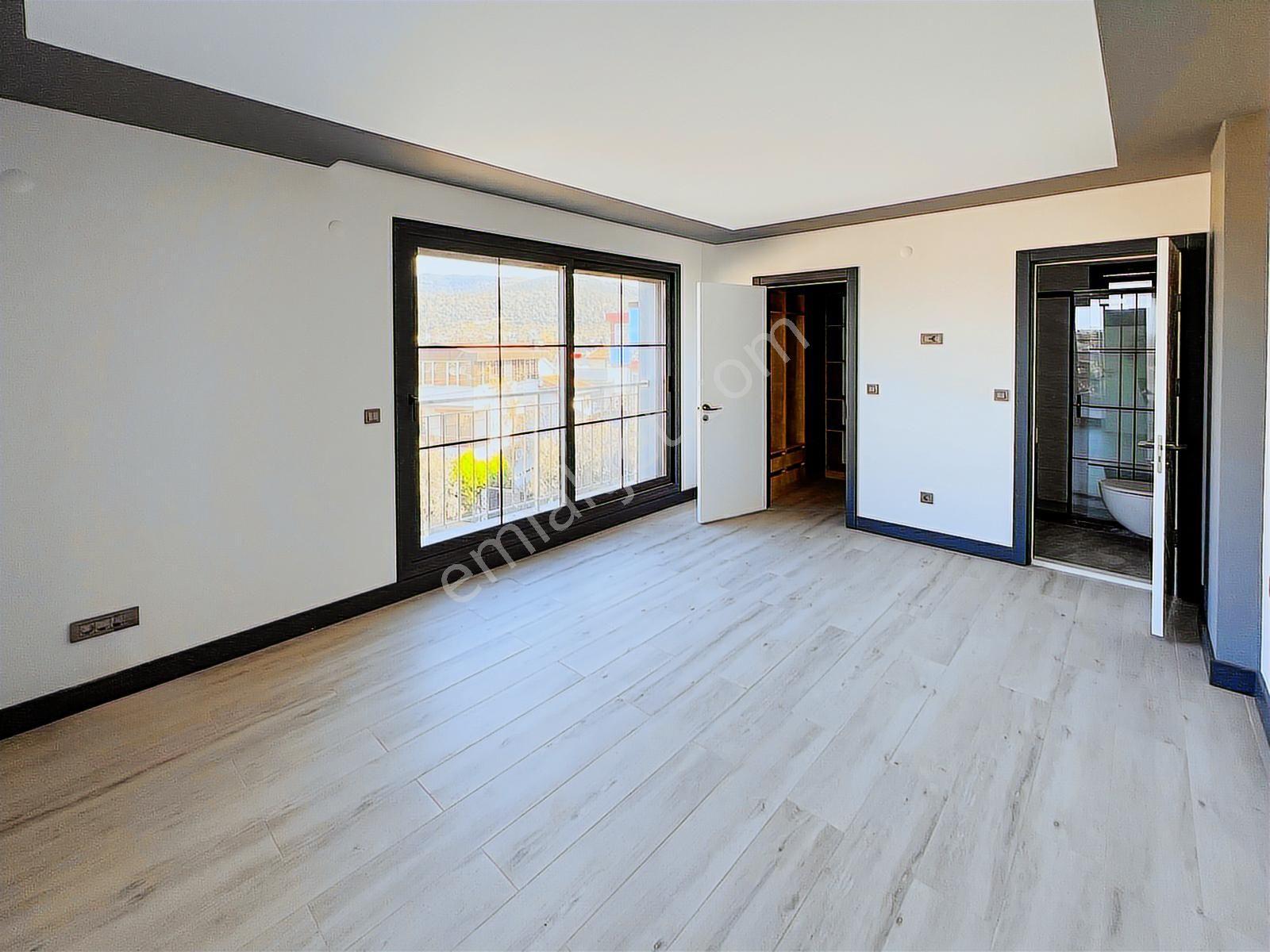 Güzelbahçe Çelebi' De Deniz Manzaralı 6+2 Müstakil Yeni Villa - Görsel 11