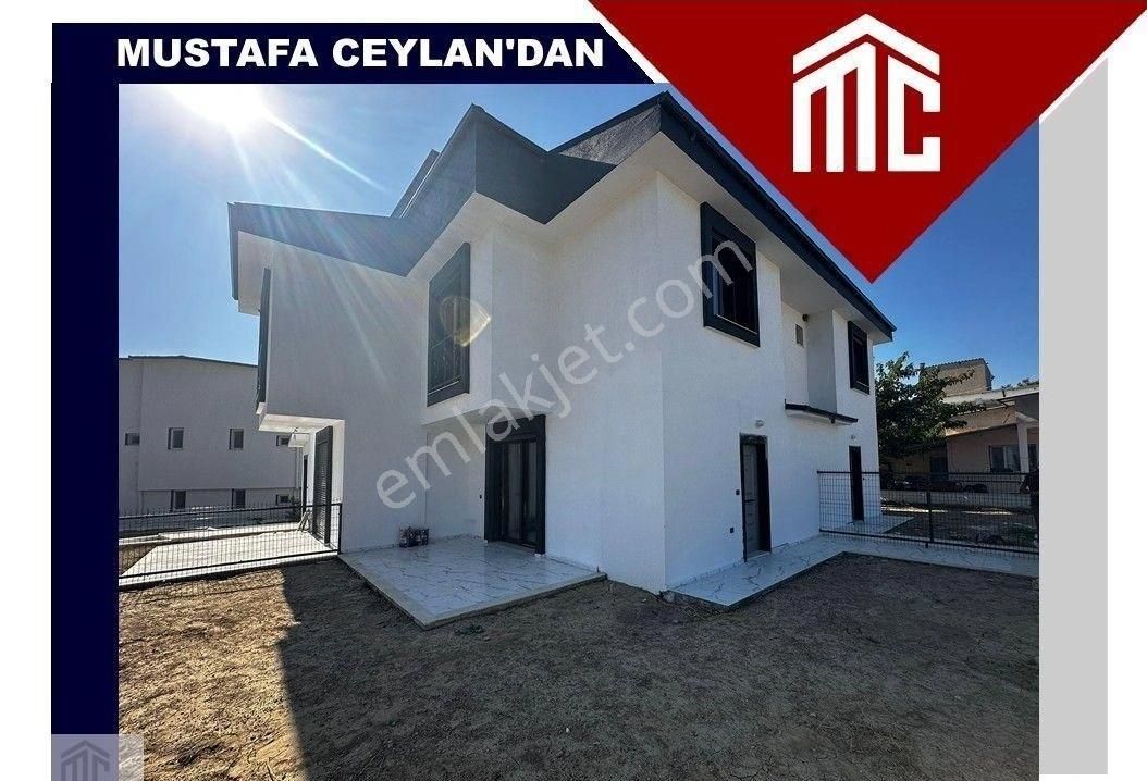 Seferihisar Doğanbeyde 2+1 Satılık Yazlık Villa Uygun Fiyatlı