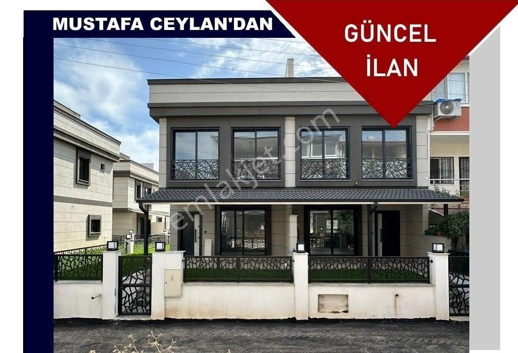 İzmir Seferihisar Doğanbeyde / 3+1 Bahçeli Dubleks Yazlık Villa Denize 300 Metre
