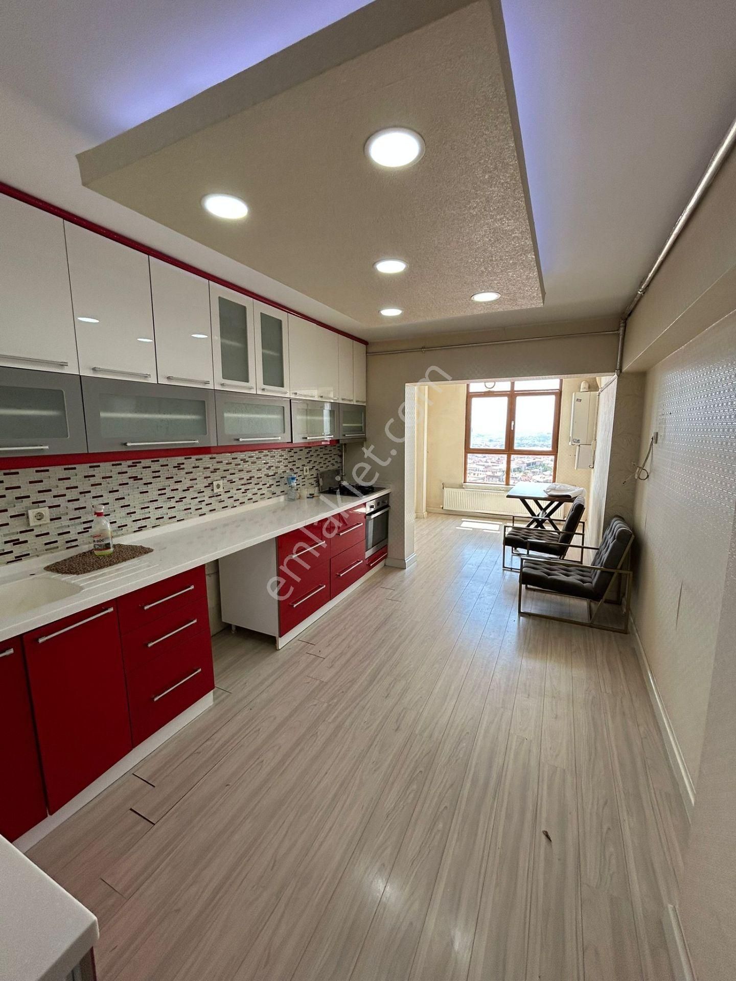 Kiralık*yapılı*4+1*daire*orta Kat*ankara Mazaralı*hastaneler Yanın Da*
