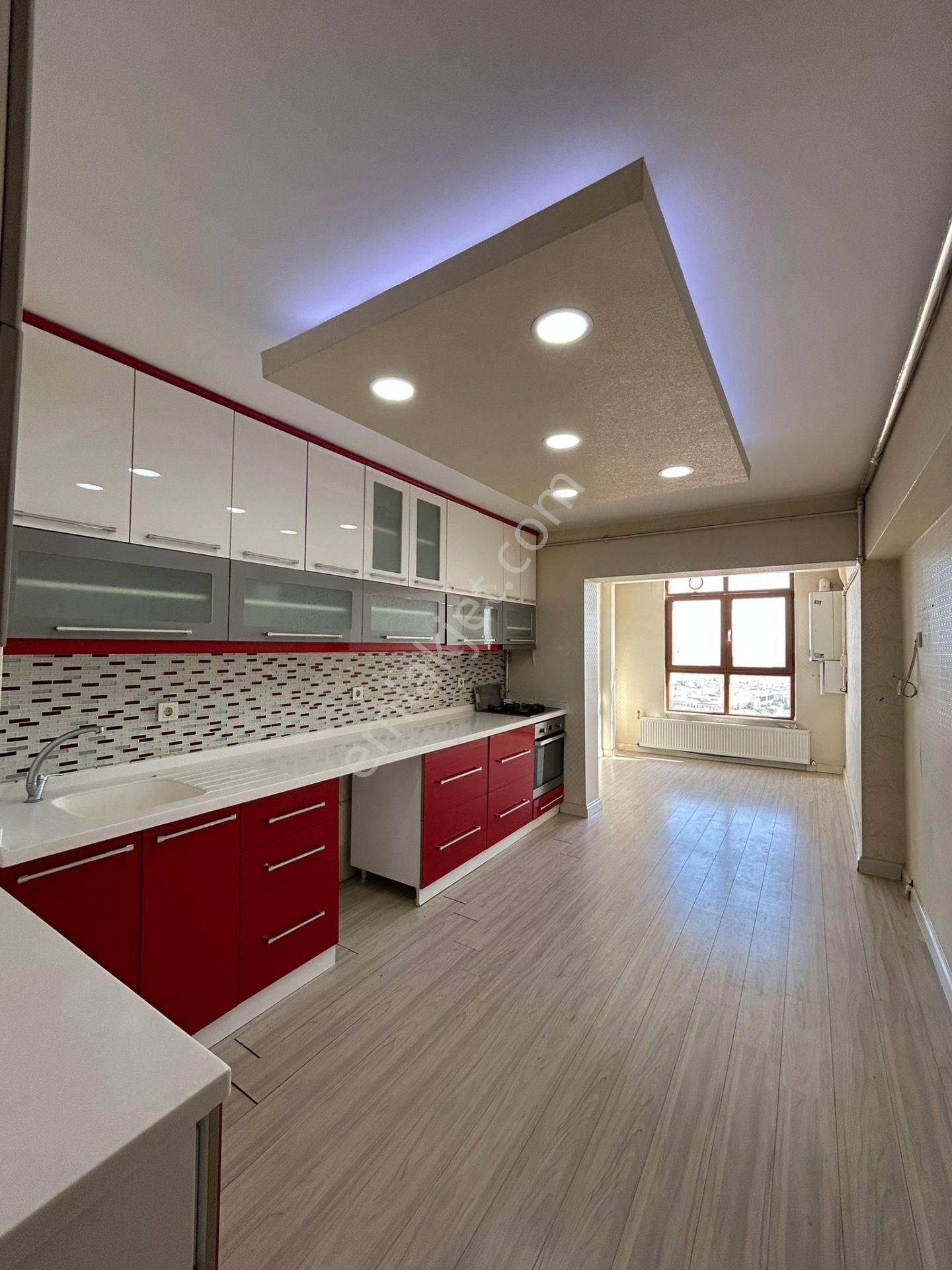 Ufuktepe De Hastanelere Yakın Süper Lüks Yapılı Manzaralı Kiralık Daire