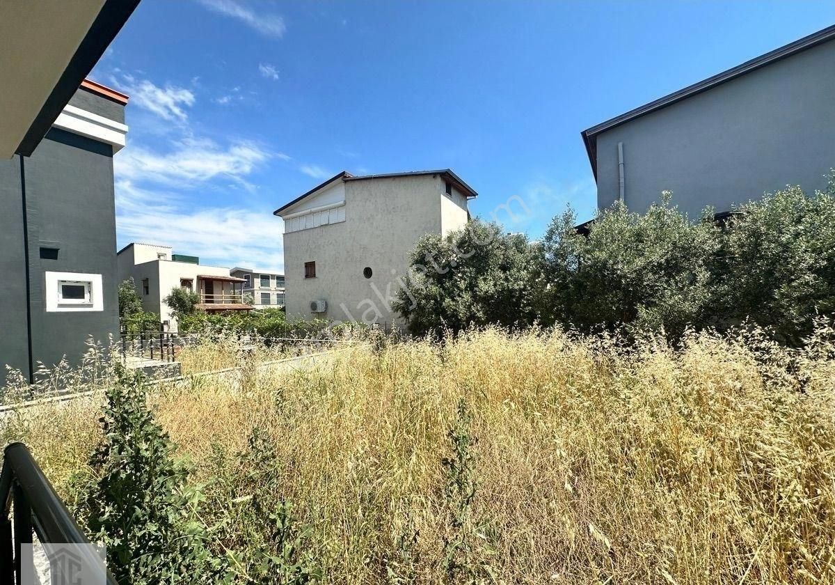 Seferihisar Doğanbey Cumhuriyette 3+1 Büyük Bahçeli Gebiş Odalı Villa - Görsel 12