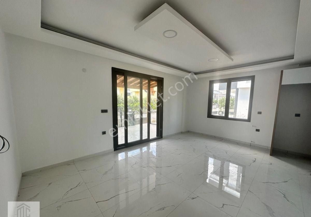 Seferihisar Doğanbey Cumhuriyette 3+1 Büyük Bahçeli Gebiş Odalı Villa - Görsel 27