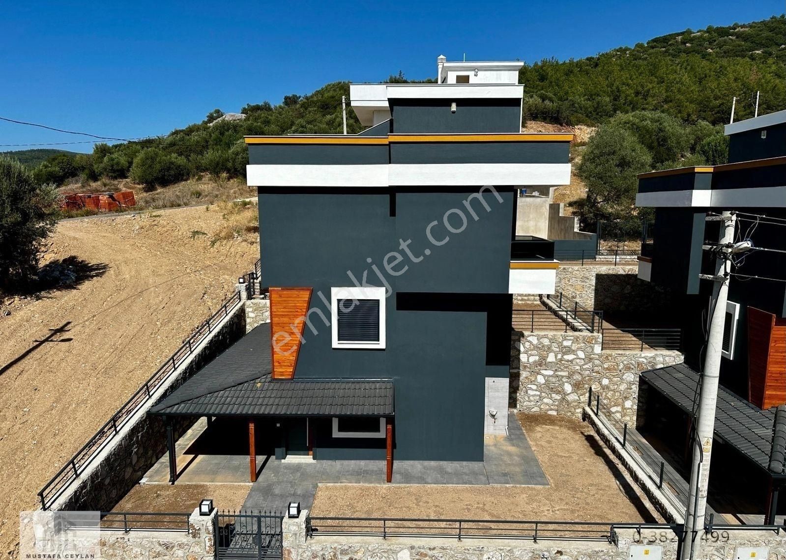 Seferihisar Doğanbeyde 3+1 Tribleks Villa / 2 Banyo / Geniş Bahçeli Lüks Villa Satılık - Görsel 8