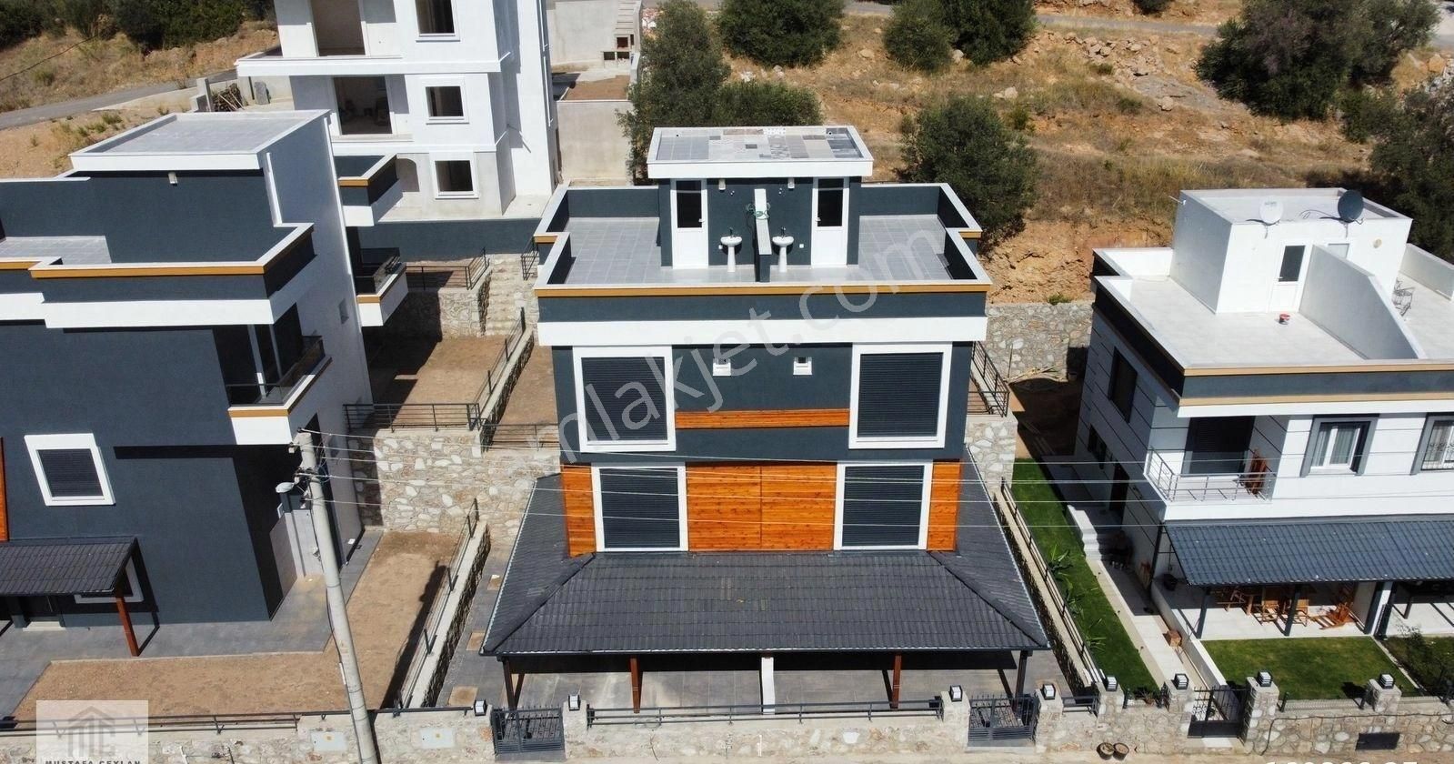 Seferihisar Doğanbeyde 3+1 Tribleks Villa / 2 Banyo / Geniş Bahçeli Lüks Villa Satılık - Görsel 5