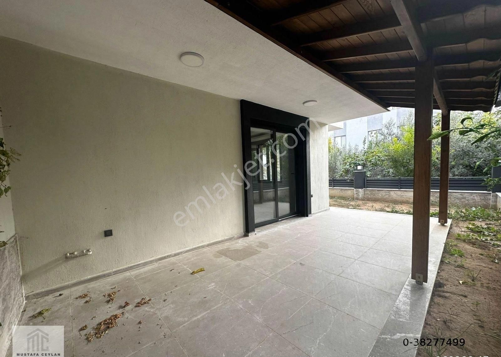 Seferihisar Doğanbeyde 3+1 Satılık Yazlık Villa Denize Çok Yakın 350 Metre Mesafede - Görsel 14