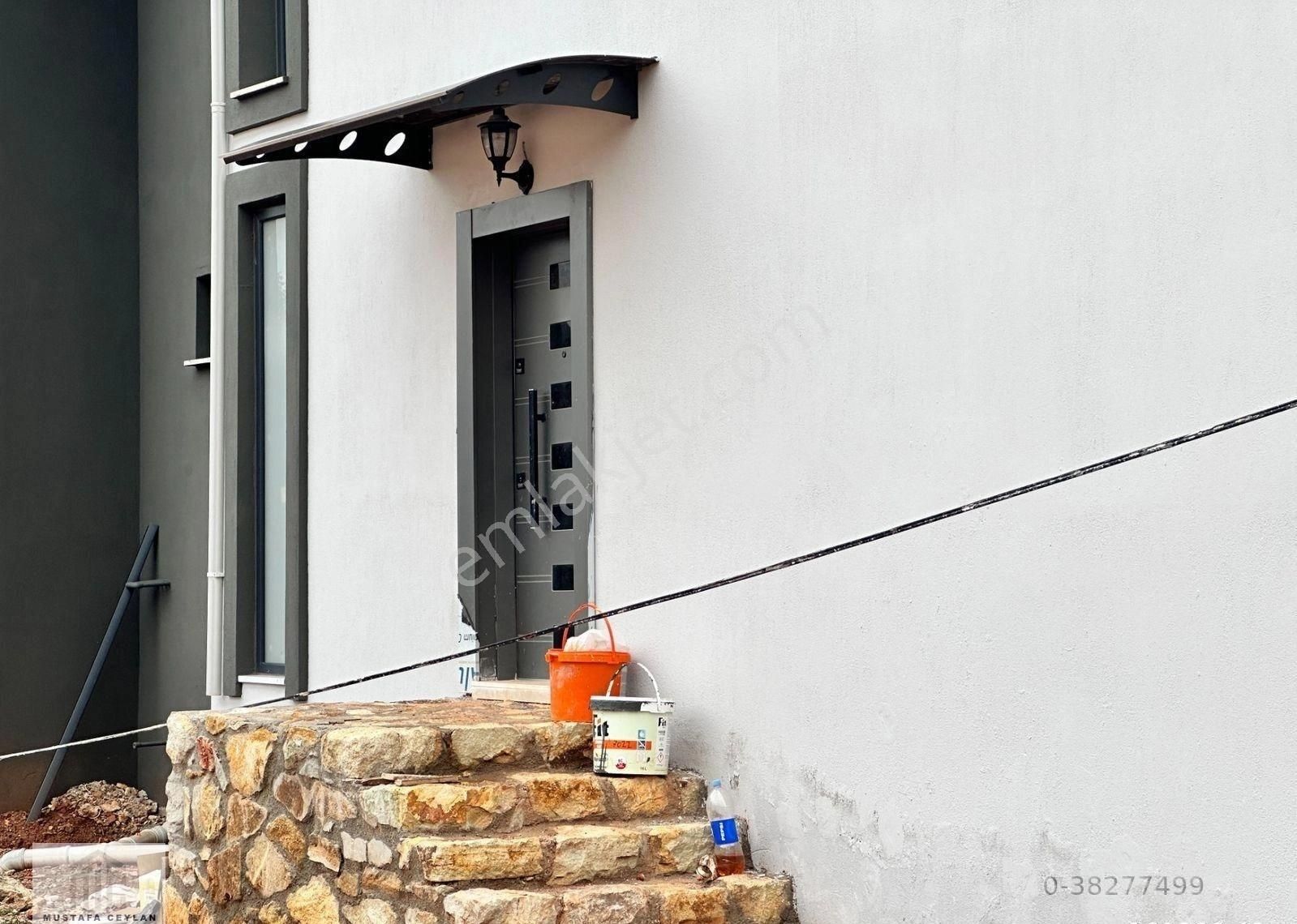 Seferihisar Doğanbeyde 2+1 Satılık Villa Ayrı Mutfaklı Lüks Villa - Görsel 4