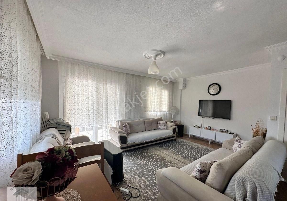 Seferihisar Doğanbeyde 3+2 Satılık Deniz Ve Doğa Manzaralı Bahçeli Müstakil Yazlık Villa - Görsel 3