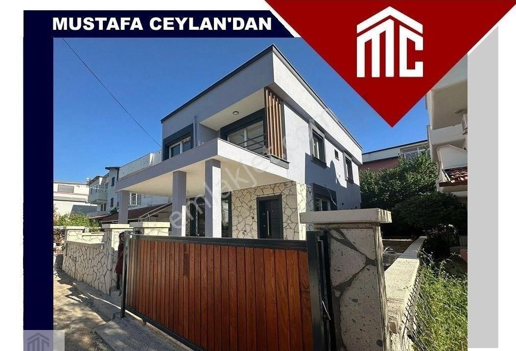 İzmir Seferihisar Doğanbeyde 3+1 Satılık Villa Merkezde Denize Çarşıya Çok Yakın
