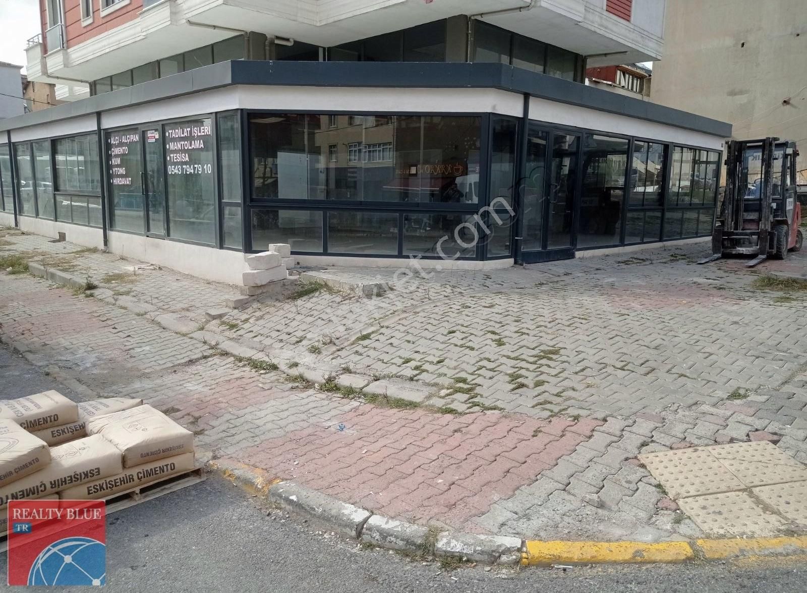 Sultanbeyli Kurtköy Sınırında Kiralık 370m2 Depo& Dükkan