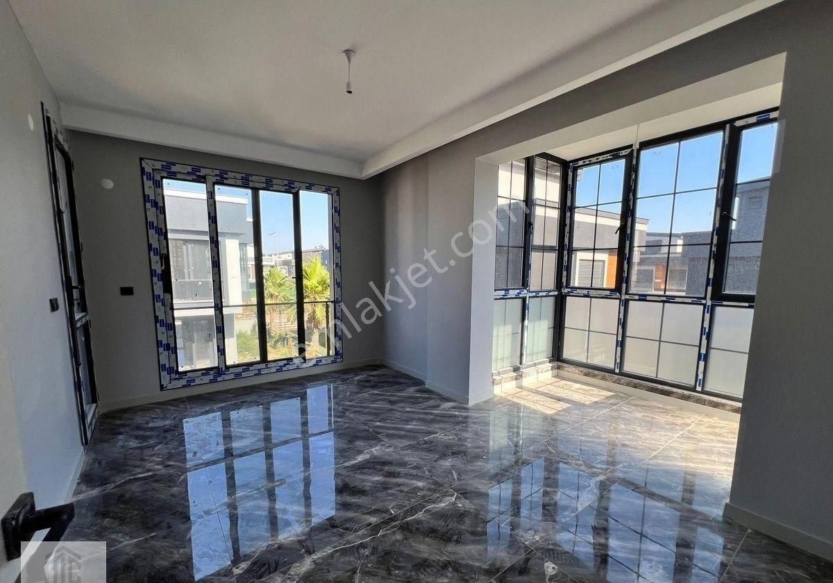 Seferihisar Doğanbeyde 2+1 Tek Müstakil Yazlık Villa / Acil İndirimli Pazarlığı Kaçırmayın - Görsel 11