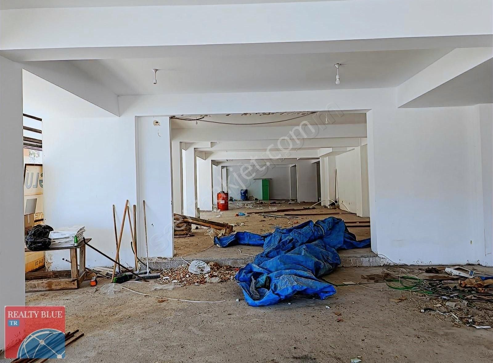 Sultanbeyli Mehmet Akif Mh Kiralık 310 M² Dükkan -mağaza