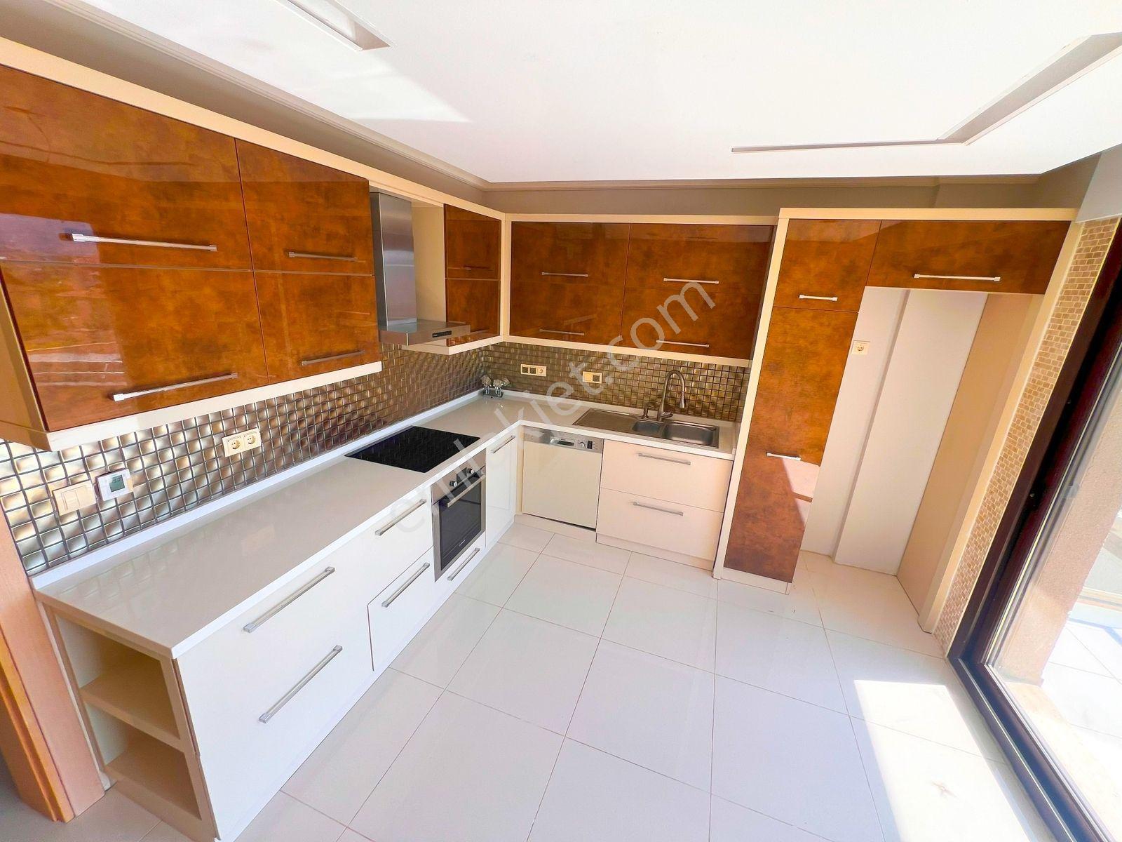 Kahramandere' De Havuzlu, Güvenlikli Sitede, 5+2 Müstakil Villa - Görsel 11