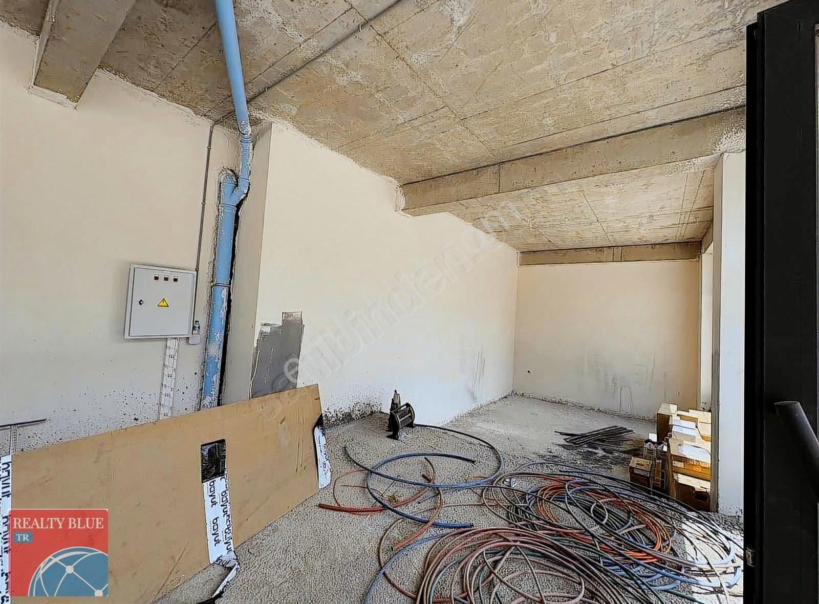 Sancaktepe Prestijli Projede Kiralık Dükkan /mağaza