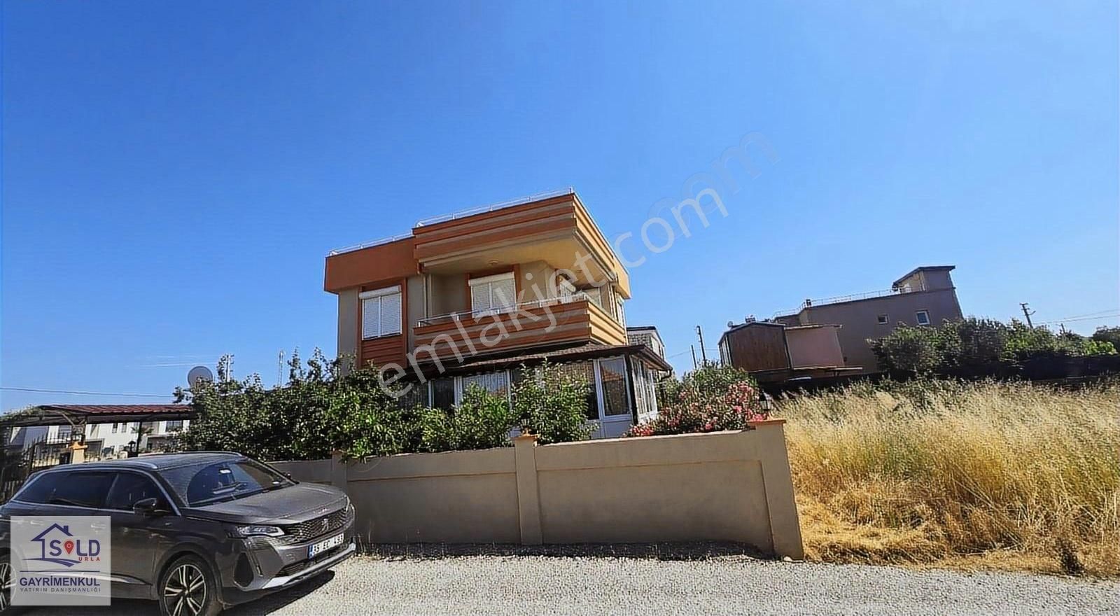Seferihisar Düzce Mah Cadde Yakını 4+1 Satılık Müstakil Villa