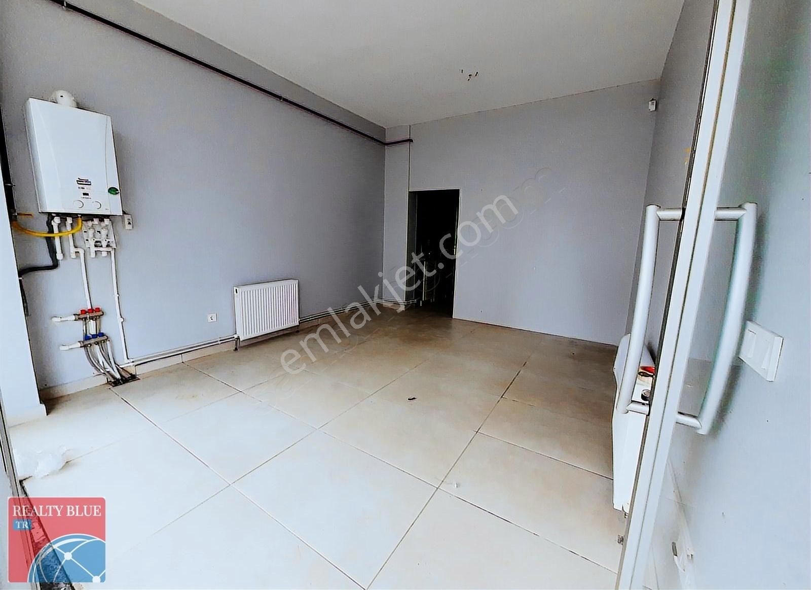 Adil Mah. Sinpaş Liva Sitesi Karşısı 95 M2 Kiralık Dükkan