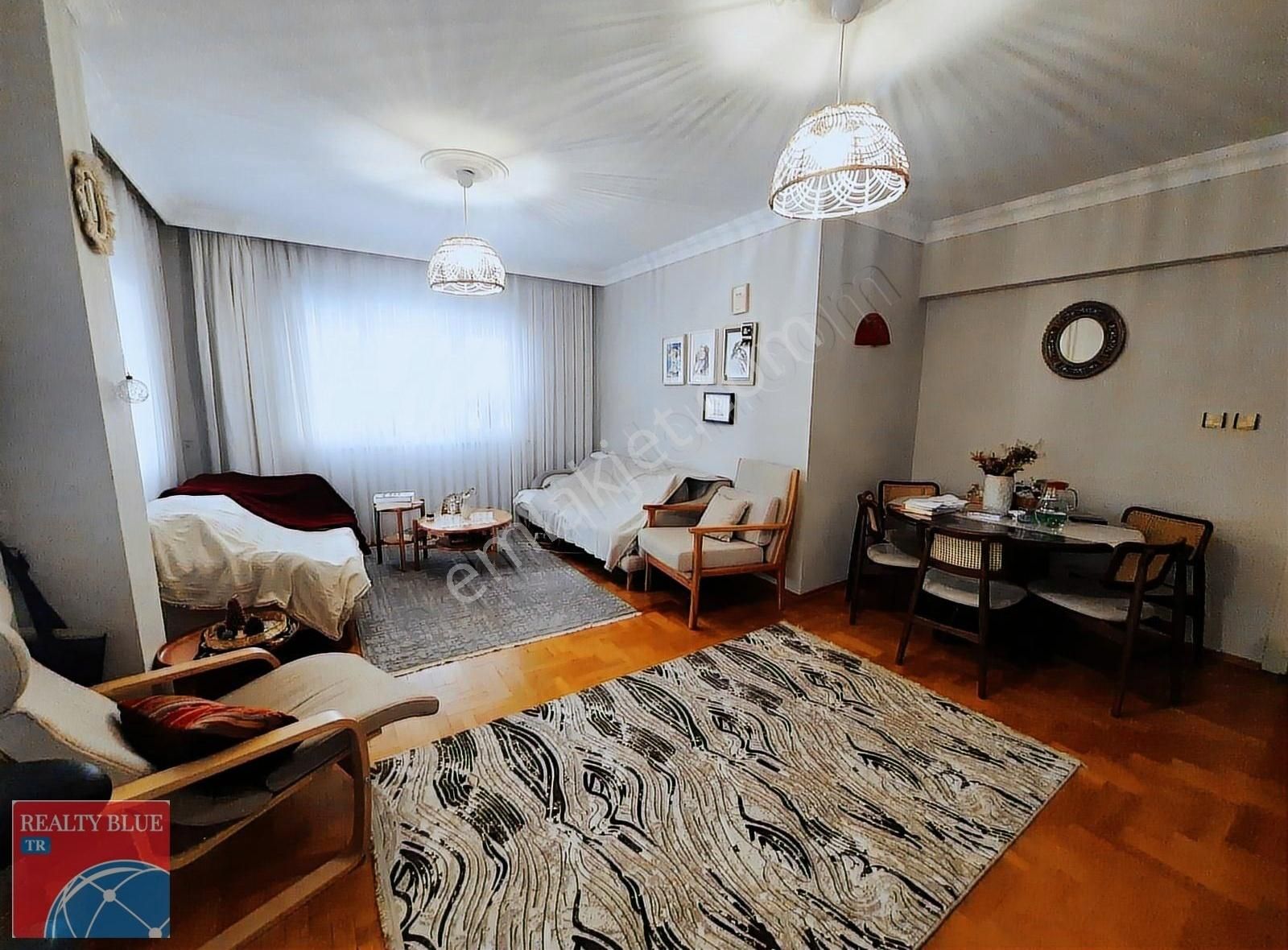 Ataşehir Fetih Mah. Özçiftçi Sitesinde Satılık 2+1 Daire