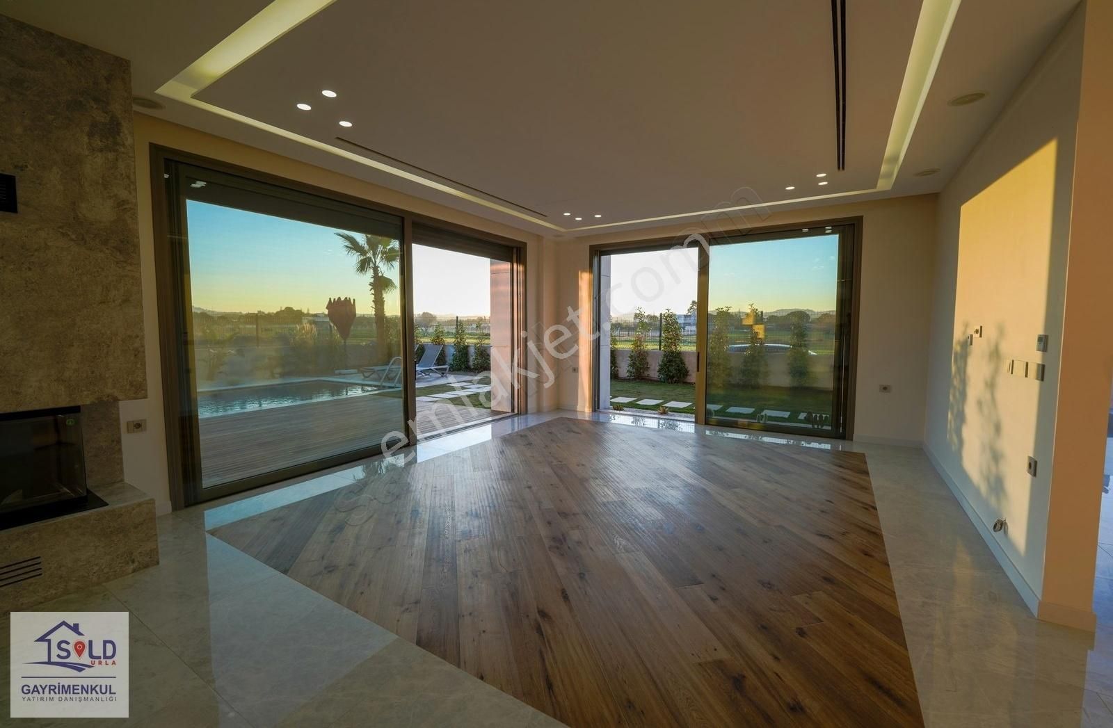 Urla'da Yatay Mimari Satılık 4+1 Tam Müstakil Havuzlu Villa - Görsel 27