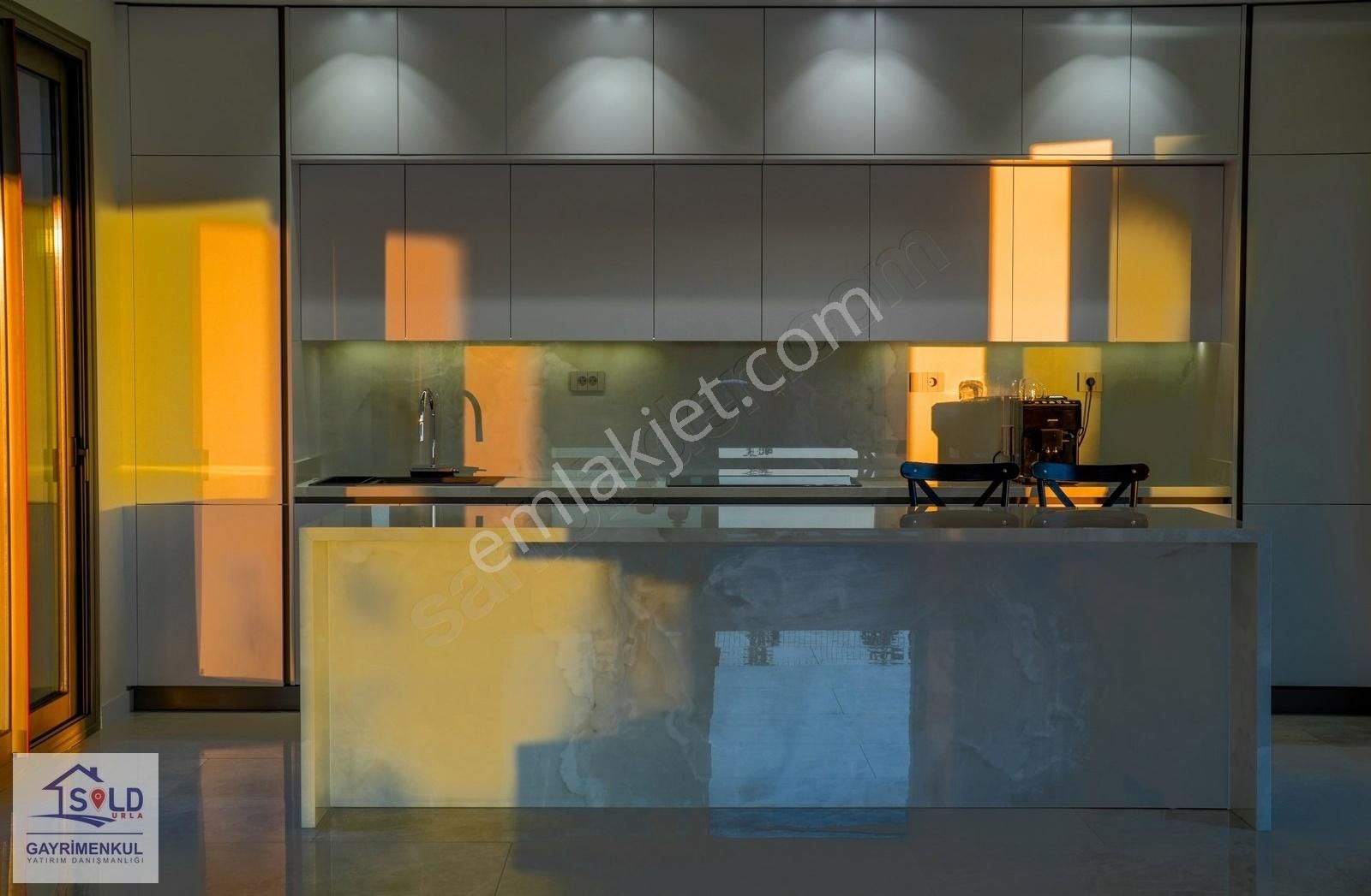 Urla'da Yatay Mimari Satılık 4+1 Tam Müstakil Havuzlu Villa - Görsel 19