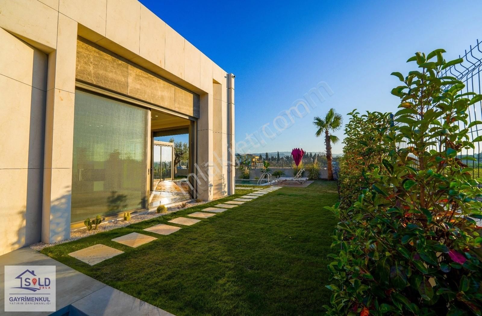 Urla'da Yatay Mimari Satılık 4+1 Tam Müstakil Havuzlu Villa - Görsel 16