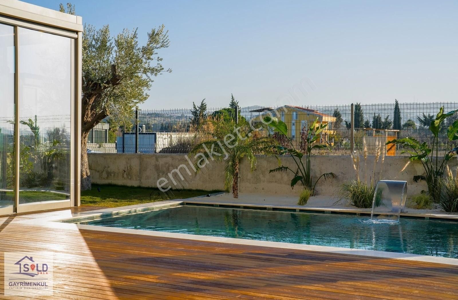 Urla'da Yatay Mimari Satılık 4+1 Tam Müstakil Havuzlu Villa - Görsel 29
