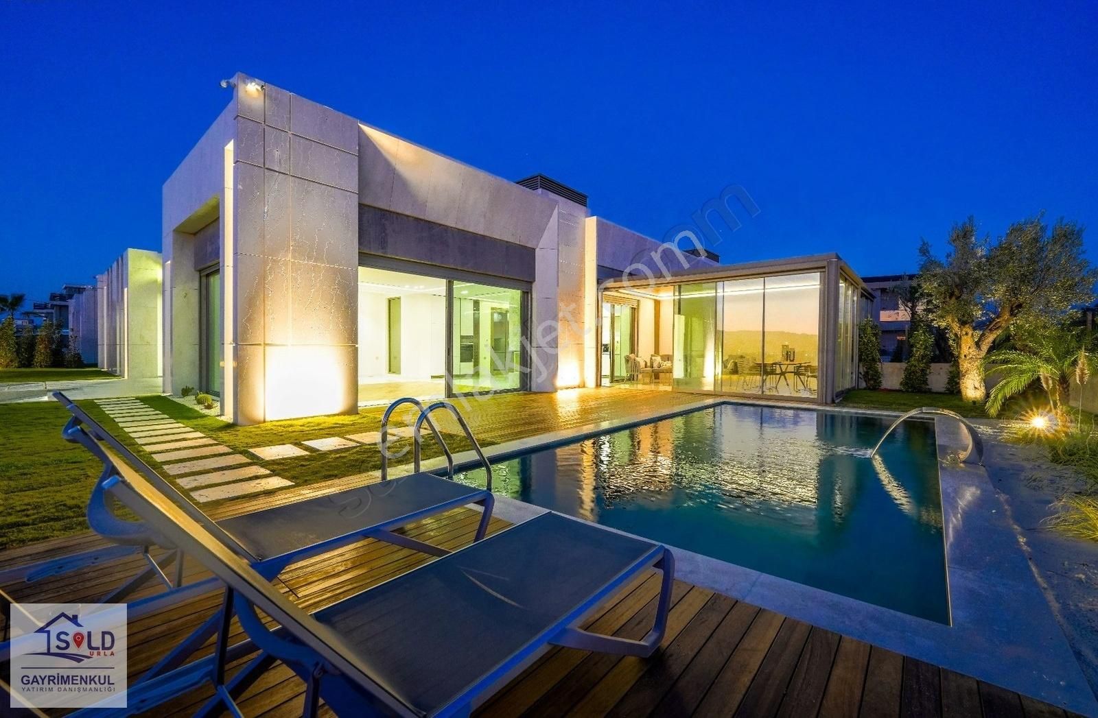 Urla'da Yatay Mimari Satılık 4+1 Tam Müstakil Havuzlu Villa - Görsel 9