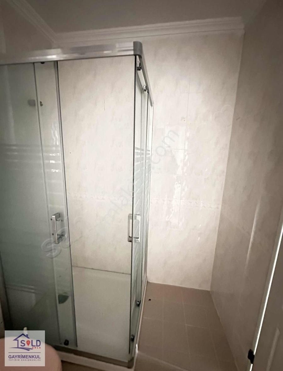 Çeşme Reisdere'de Site İçerisinde 3+1 Havuzlu Satılık Villa