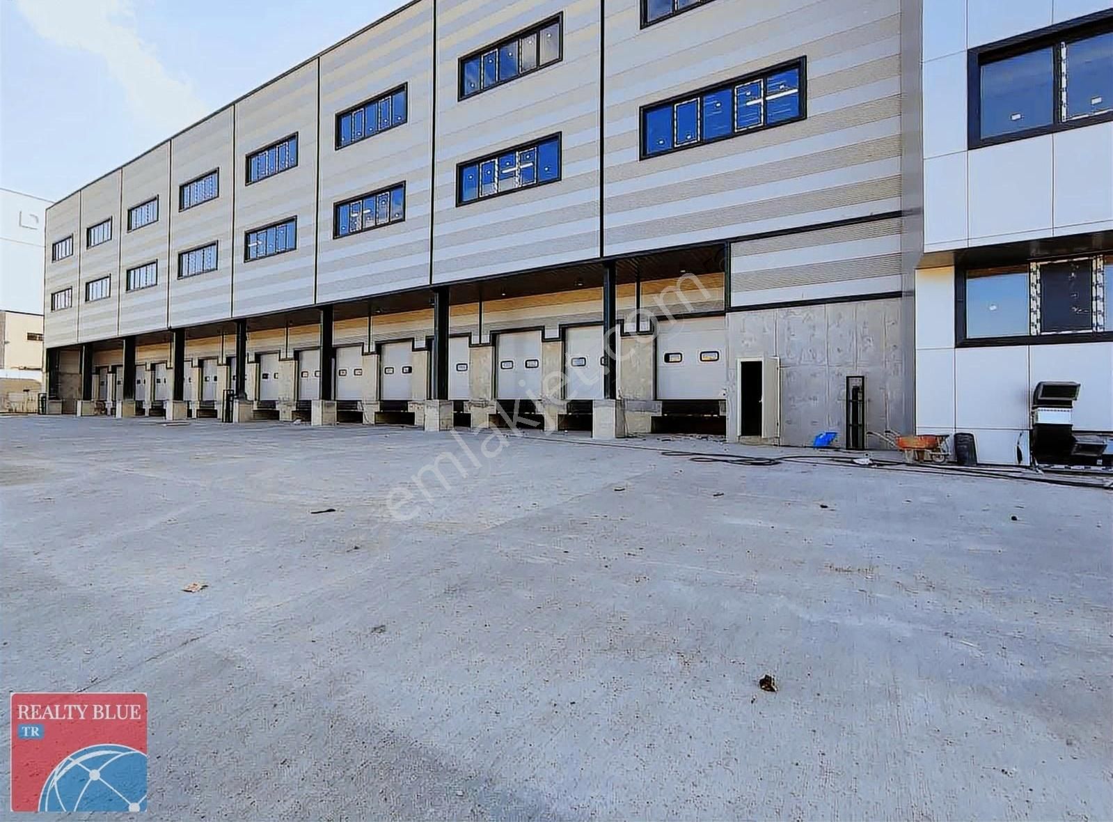Sancaktepe'de 16.000 M2 İskanlı Ve Ranpalı Depo &antrepo