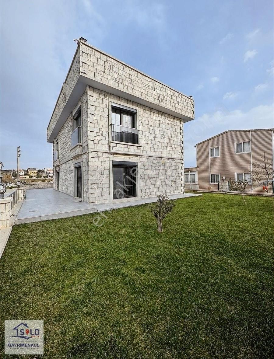 Sold Urla'dan Urla Içmeler'de Satılık Deniz Manzaralı Taş Villa