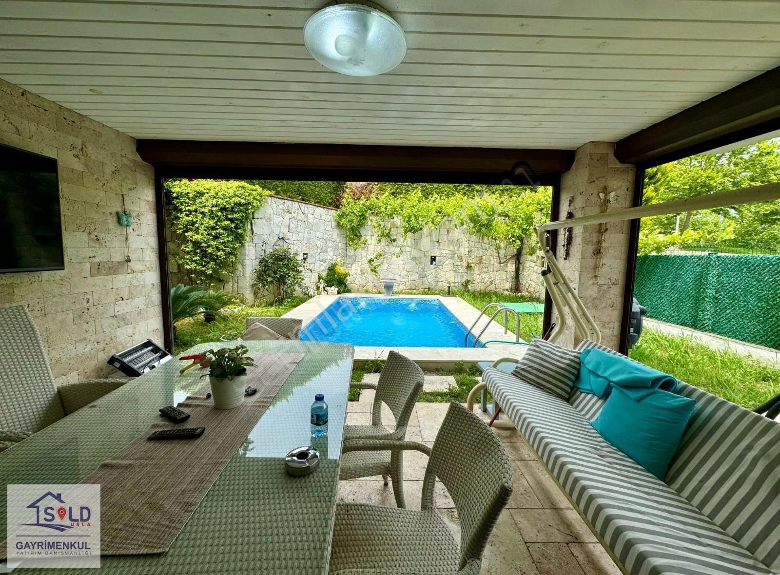 Urla Yenikent Mahallesi 4+2 Müstakil Havuzlu Satılık Villa - Görsel 8