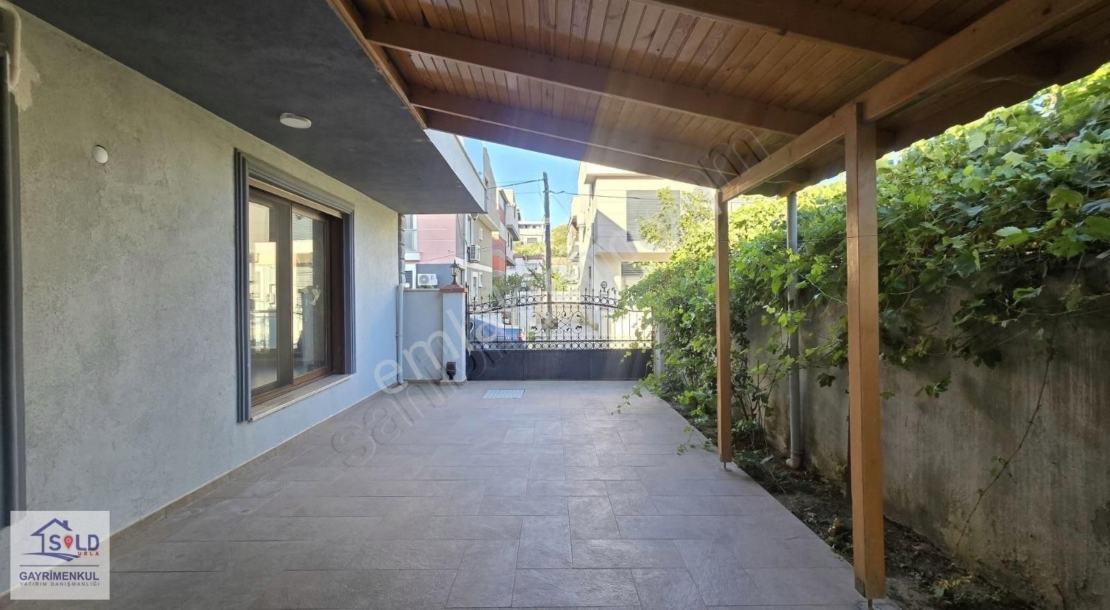 Sold Urla'dan Kiralık Bahçeli 3+1 Daire - Görsel 5