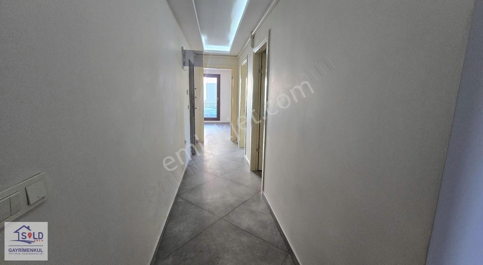 Sold Urla'dan Kiralık Bahçeli 3+1 Daire - Görsel 16