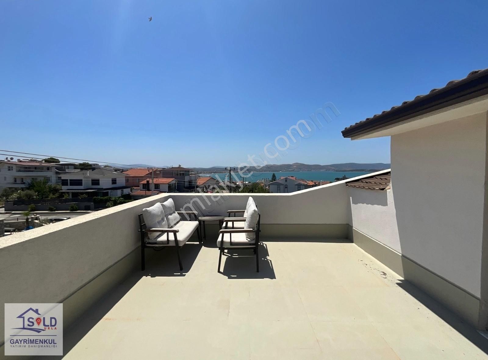 Urla Kalabak' Ta Yaşamınıza Değer Katacak Havuzlu Villa
