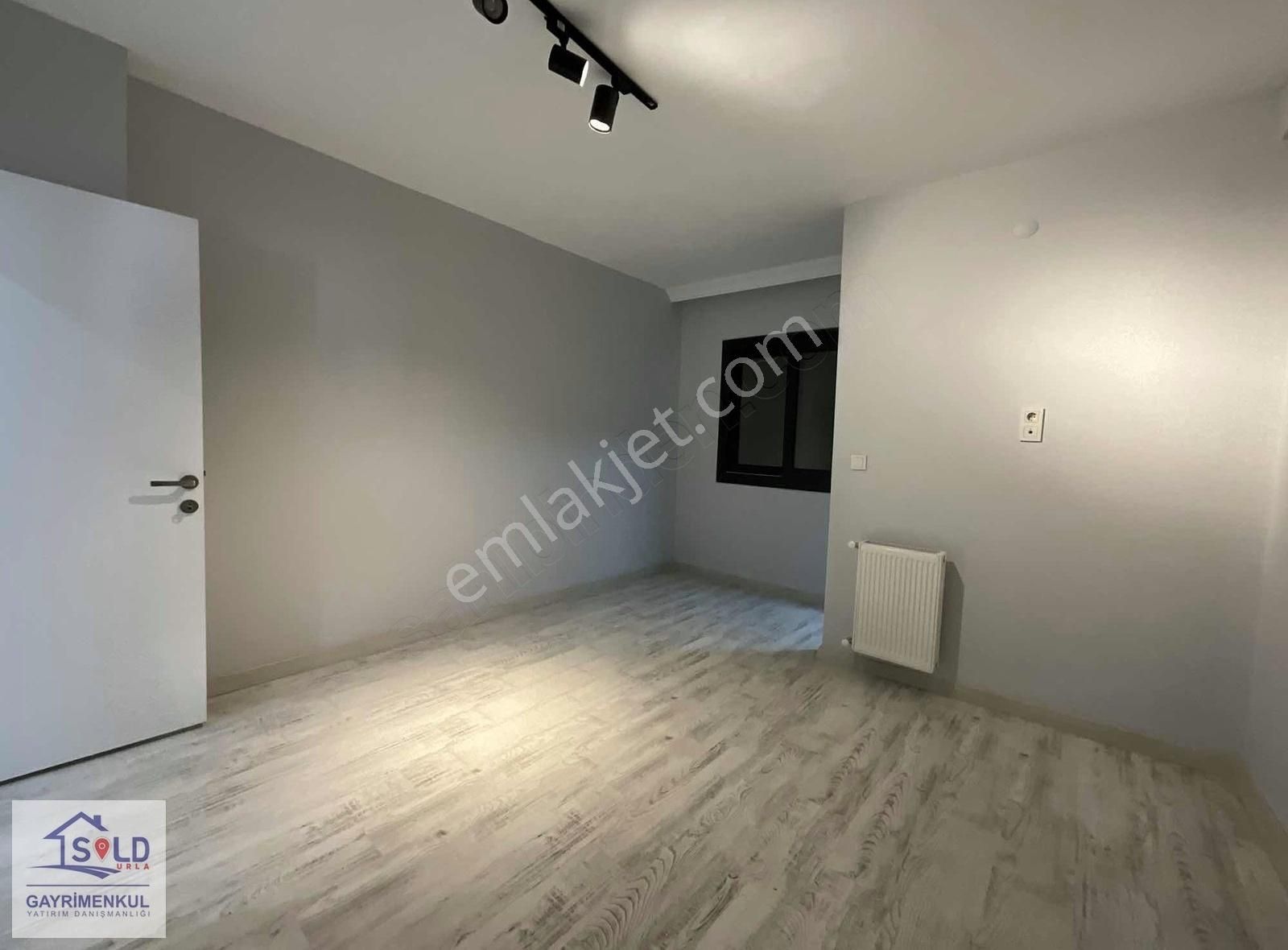 Saim Çıkrıkçı Cad Üzeri 4+1 Çatı Dubleksi Teraslı Satılık Daire - Görsel 3