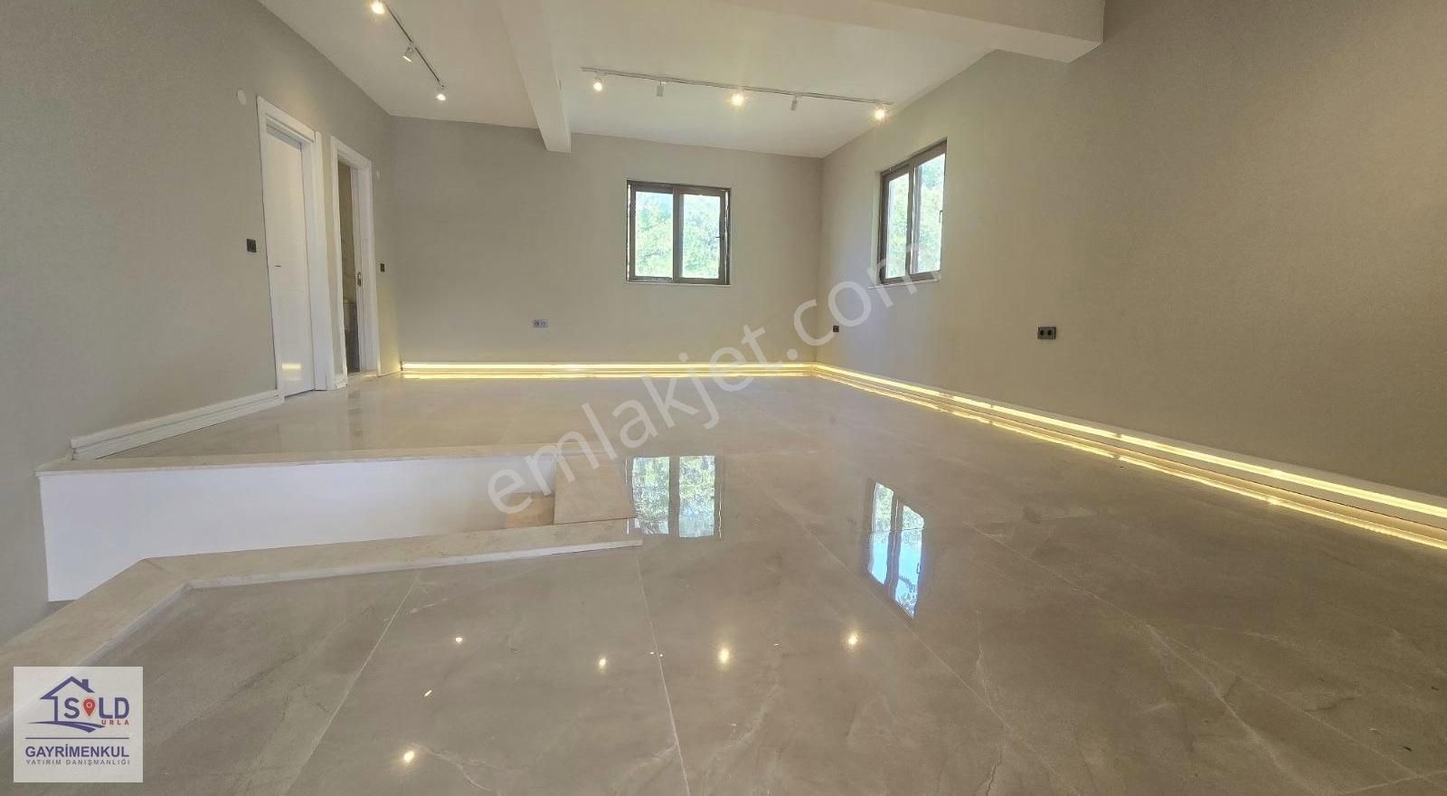 Urla Sanat Sokağı Kiralık 2 Katlı Ofis/büro - Görsel 13