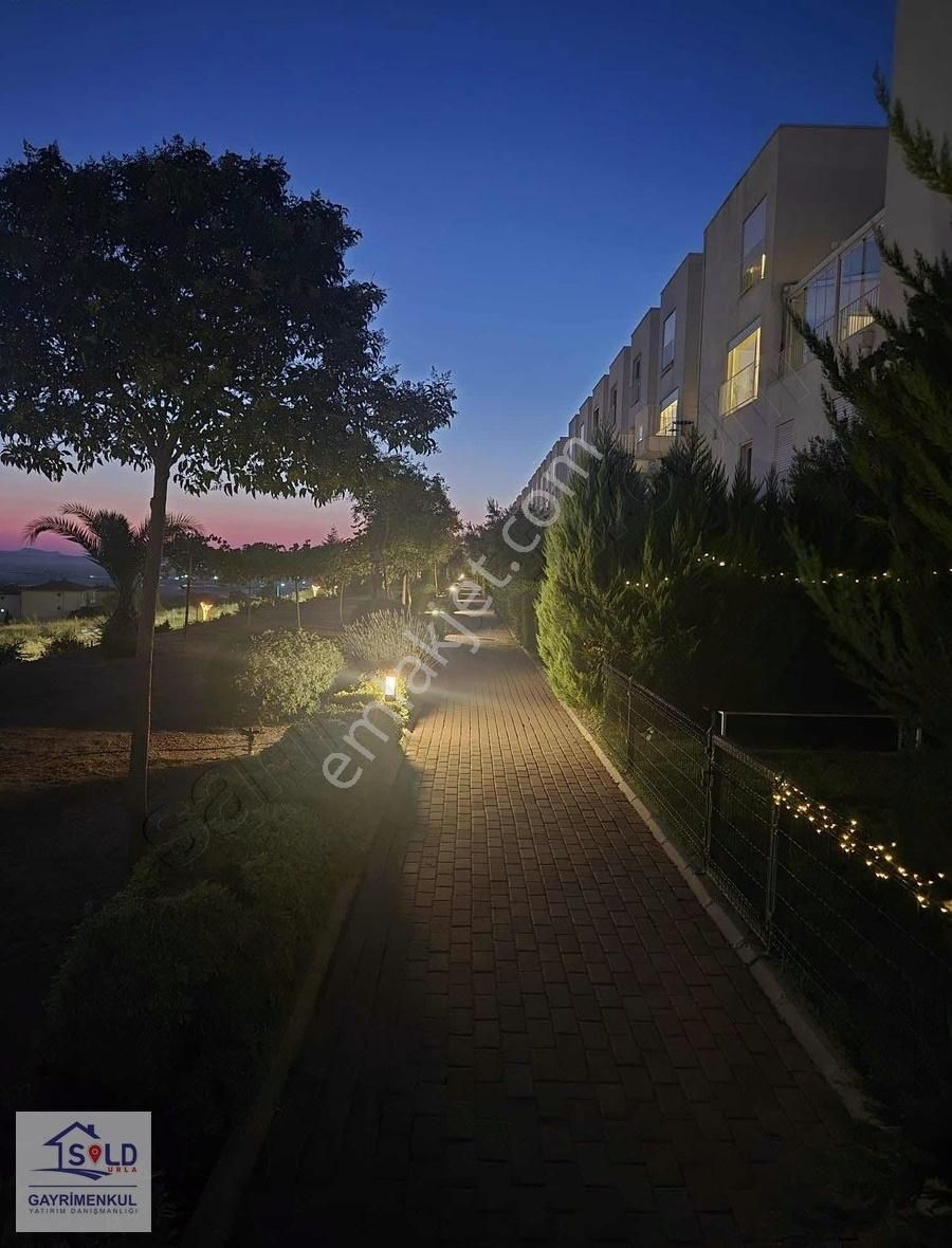 Sold Gayrimenkulden 35.sokak Sitesinde 3+1 Satılık Villa