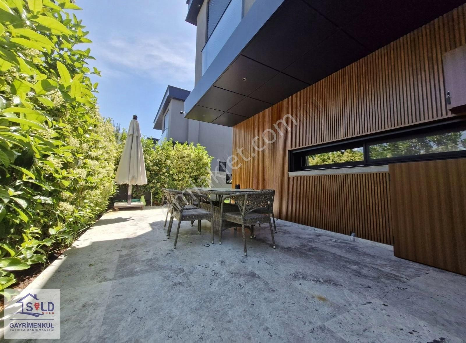 Urla Atatürk Mahallesi'nde Havuzlu Tam Müstakil Satılık Villa - Görsel 6