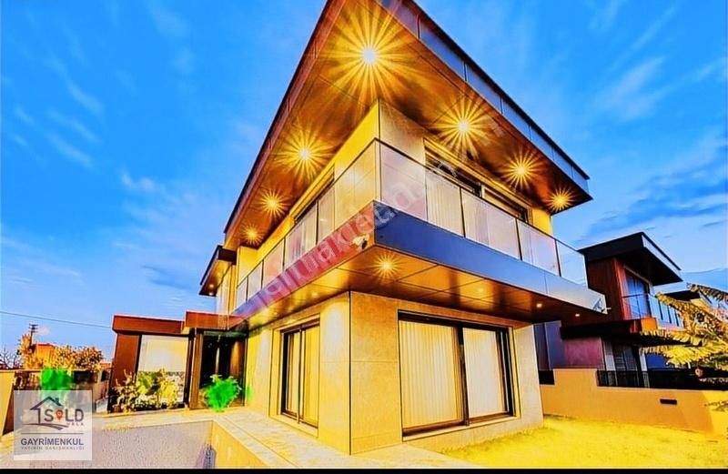 Urla Atatürk Mahallesi'nde Havuzlu Tam Müstakil Satılık Villa - Görsel 23